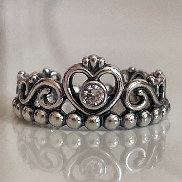 Pandora Princess Tiara Ring - Picture 1 of 3